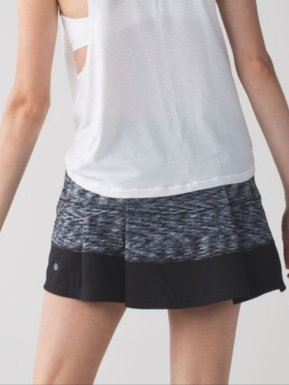 lululemon athletica Black & Gray Space-Dye Circle Skirt Size 6